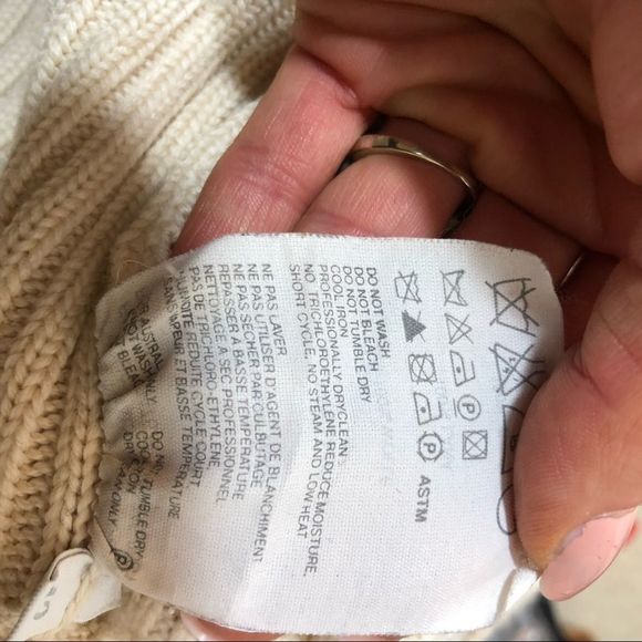 !!SOLD!! Vintage PRADA cream 100% Wool full zip, ribbed cardigan sweater Small - Picture 12 of 13